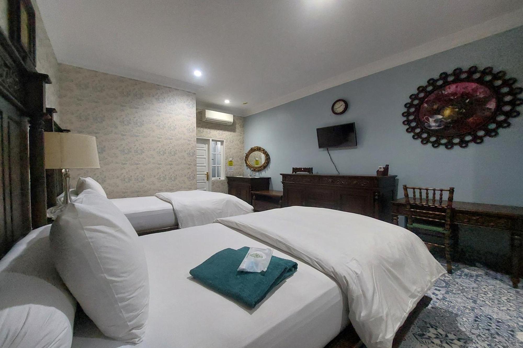 Nonie'S Huis Hotel Medan Ngoại thất bức ảnh