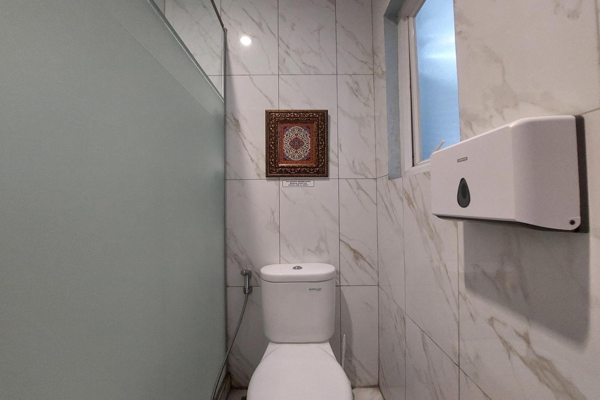 Nonie'S Huis Hotel Medan Ngoại thất bức ảnh