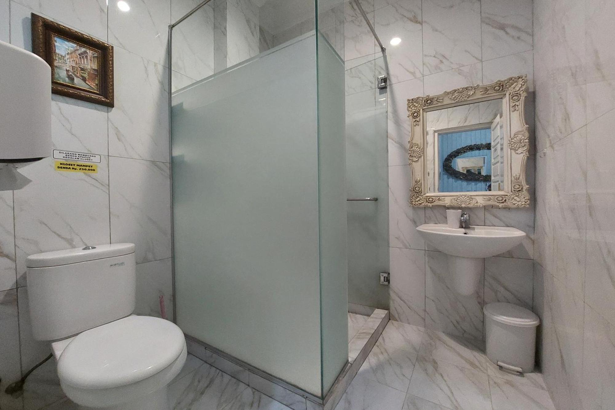 Nonie'S Huis Hotel Medan Ngoại thất bức ảnh