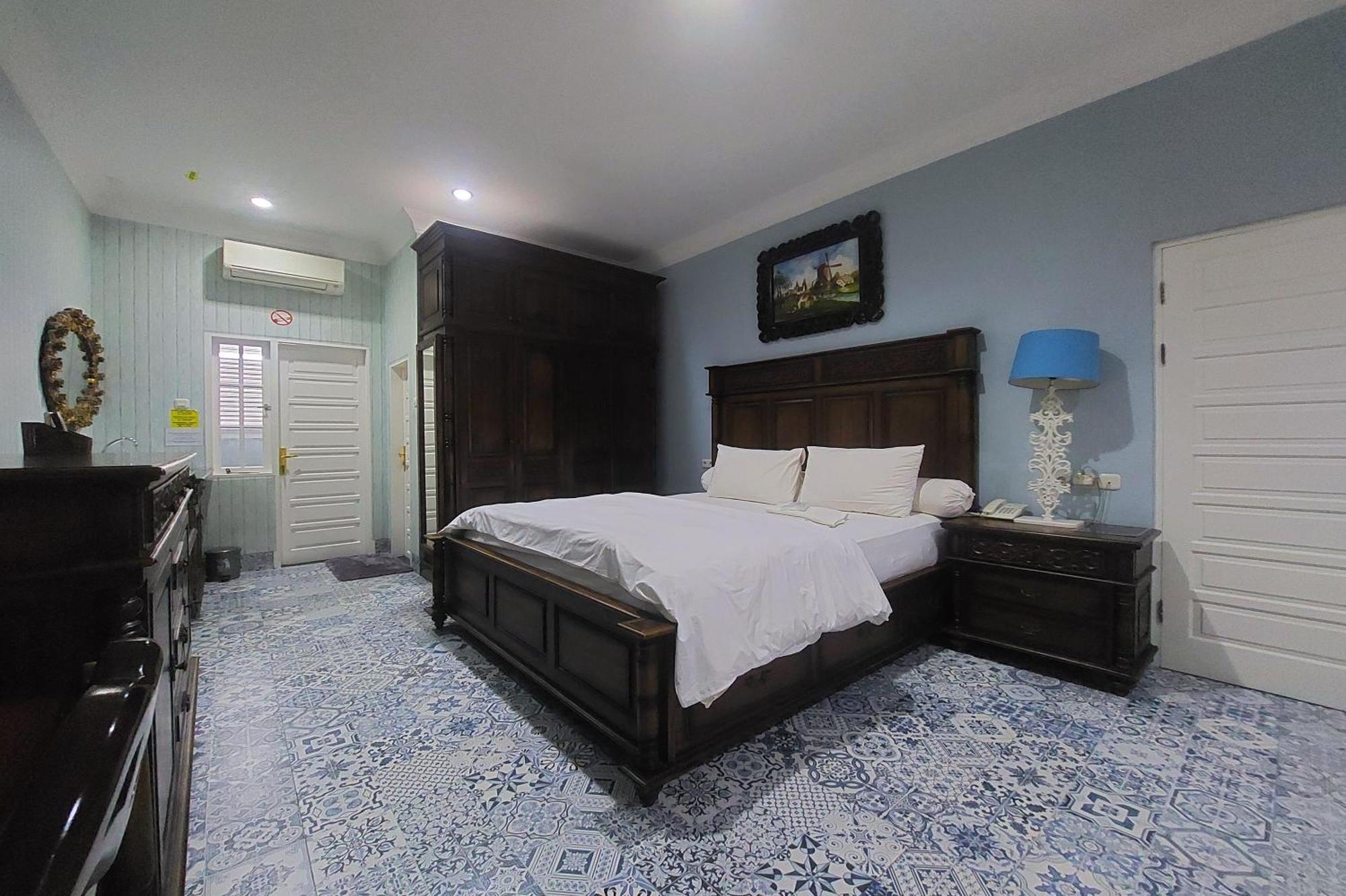 Nonie'S Huis Hotel Medan Ngoại thất bức ảnh
