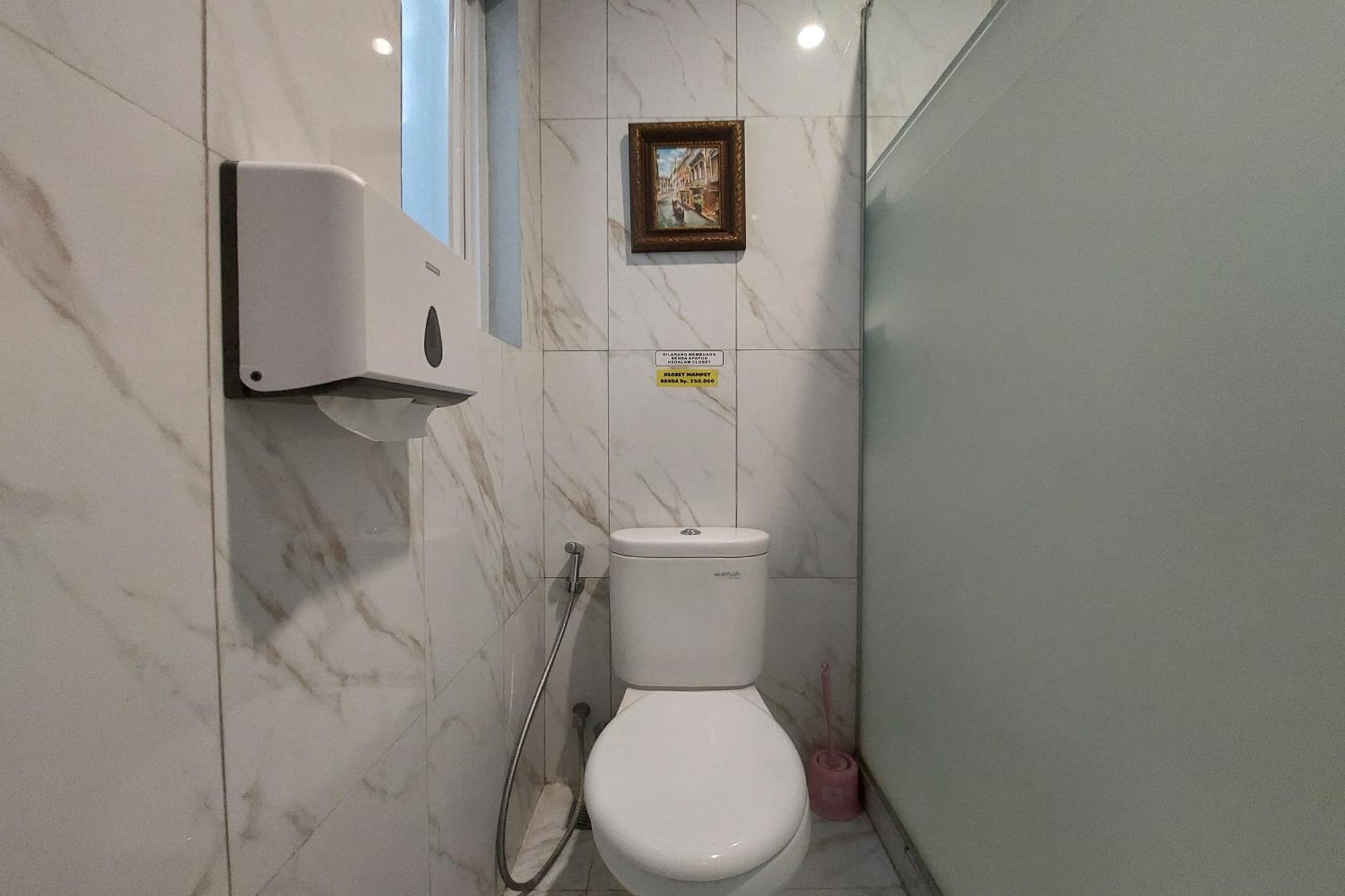 Nonie'S Huis Hotel Medan Ngoại thất bức ảnh