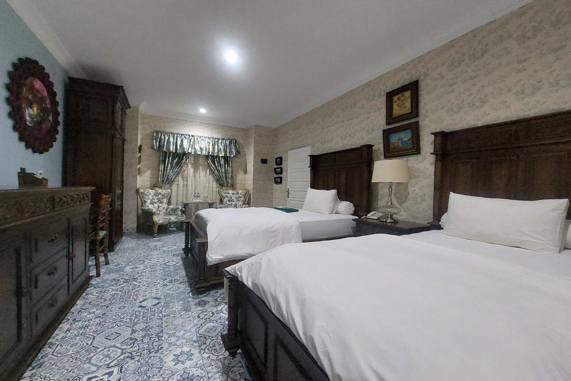 Nonie'S Huis Hotel Medan Ngoại thất bức ảnh