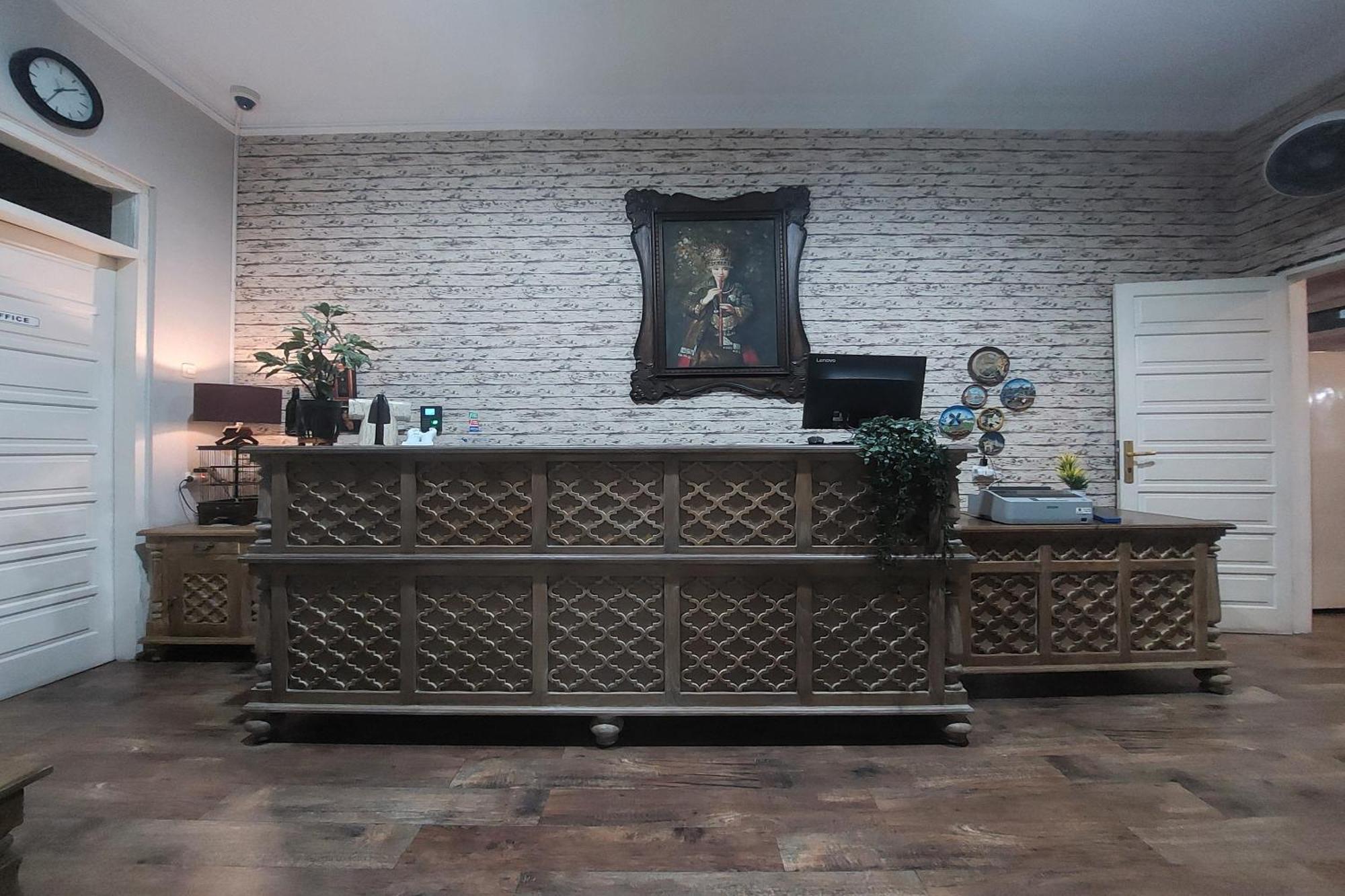 Nonie'S Huis Hotel Medan Ngoại thất bức ảnh