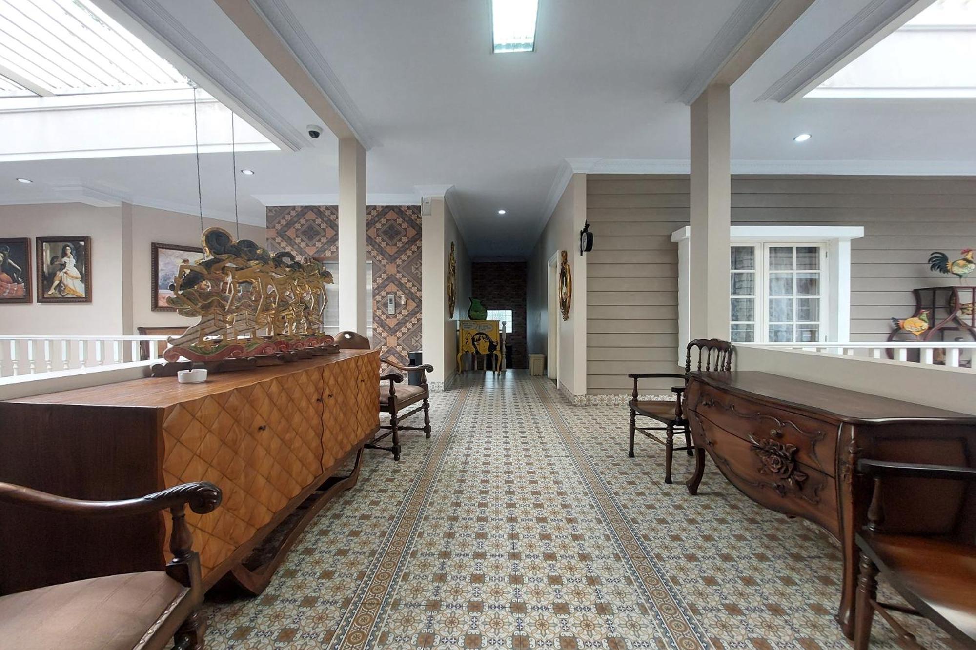 Nonie'S Huis Hotel Medan Ngoại thất bức ảnh