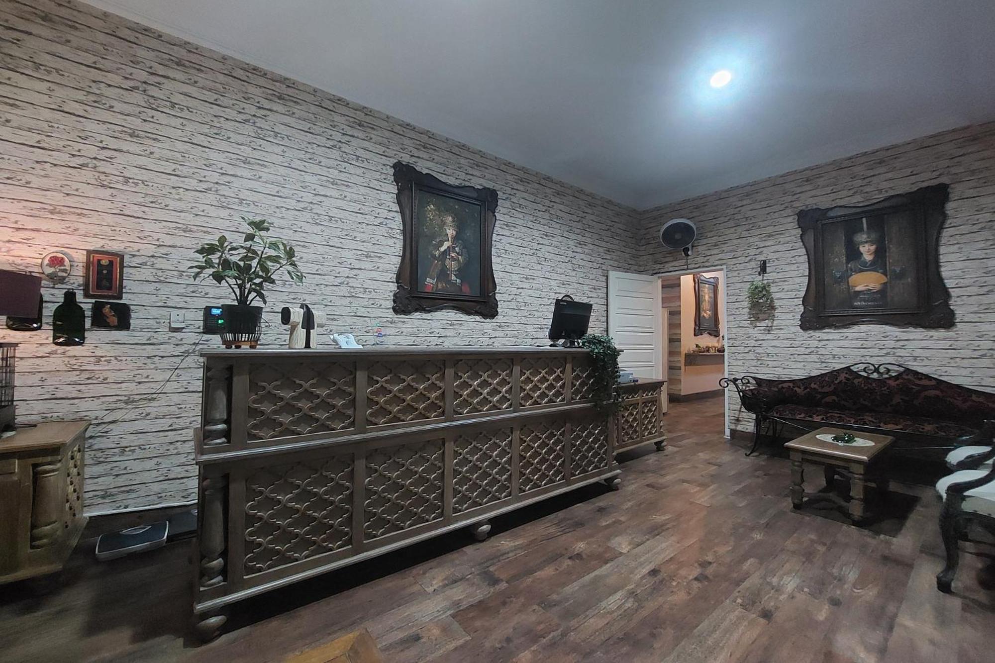Nonie'S Huis Hotel Medan Ngoại thất bức ảnh